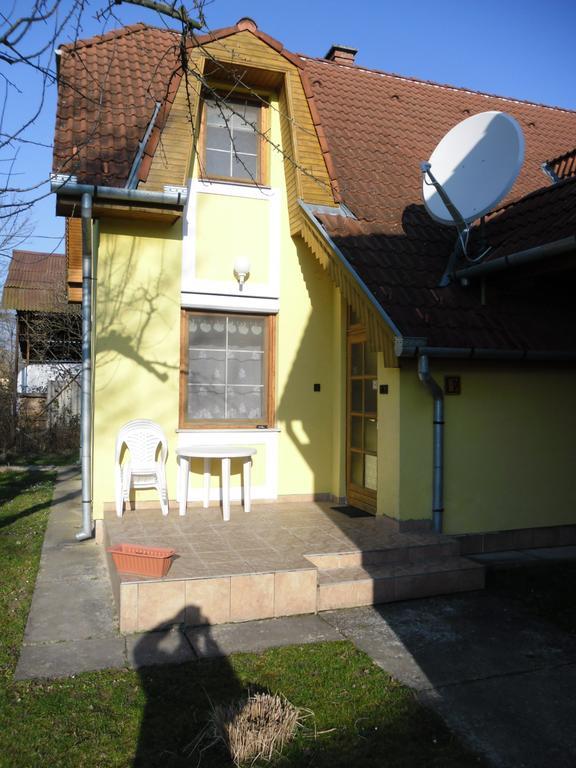 Pension Heidi Lenti Extérieur photo