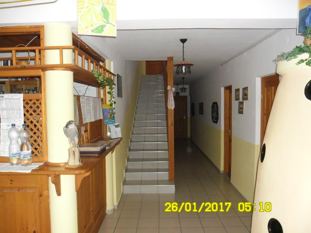 Pension Heidi Lenti Extérieur photo